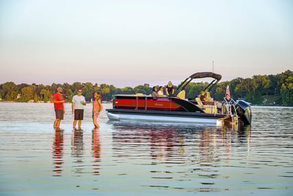 Barletta L25UE anchored at the sandbar