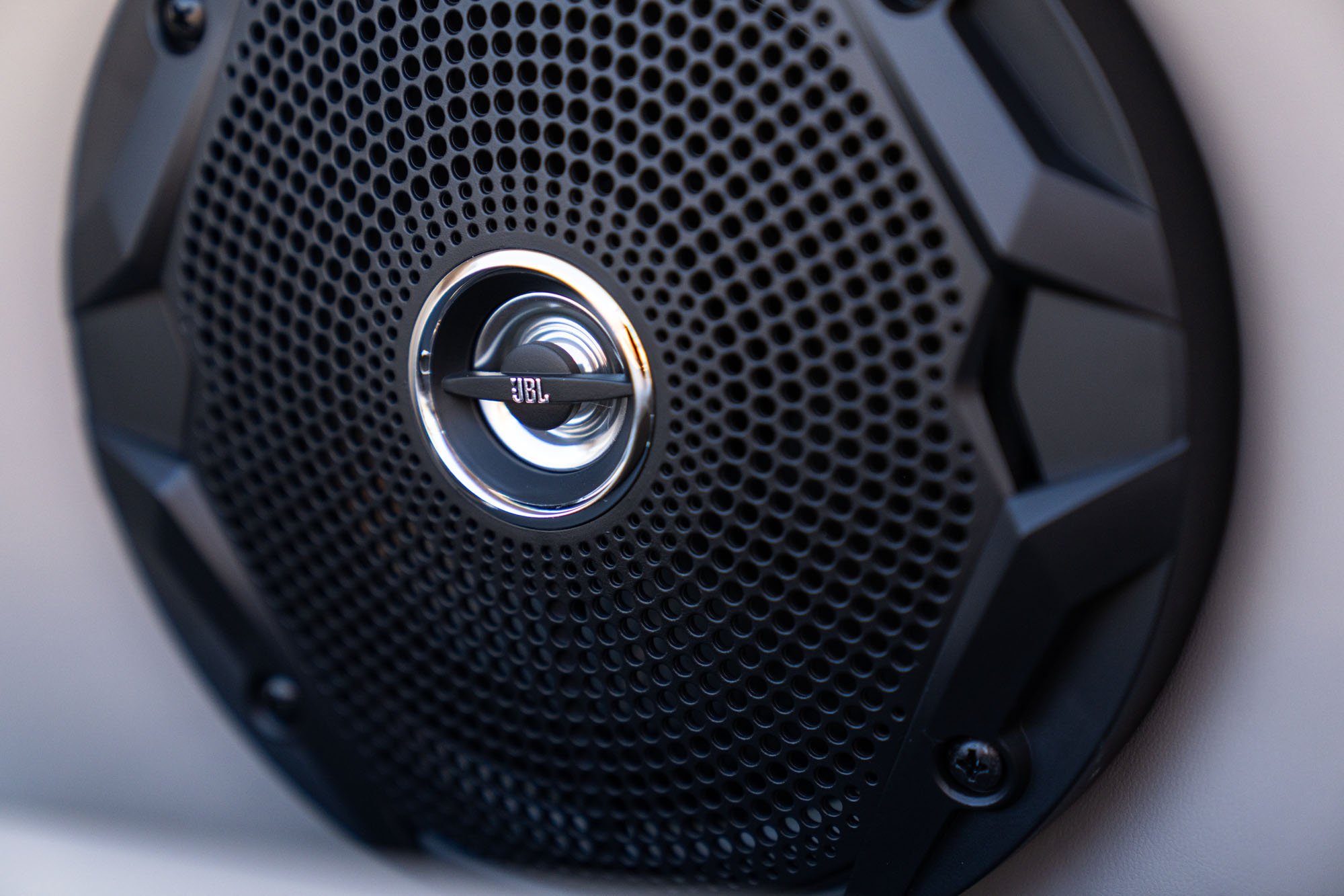 Sanza speaker