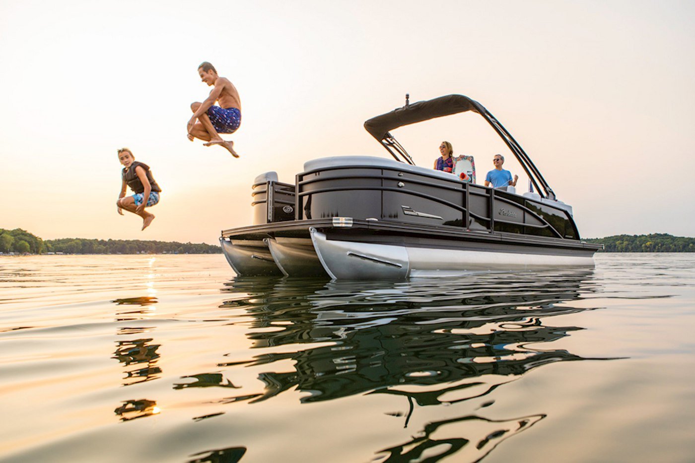 The Best Boat for Families (According to the Experts)