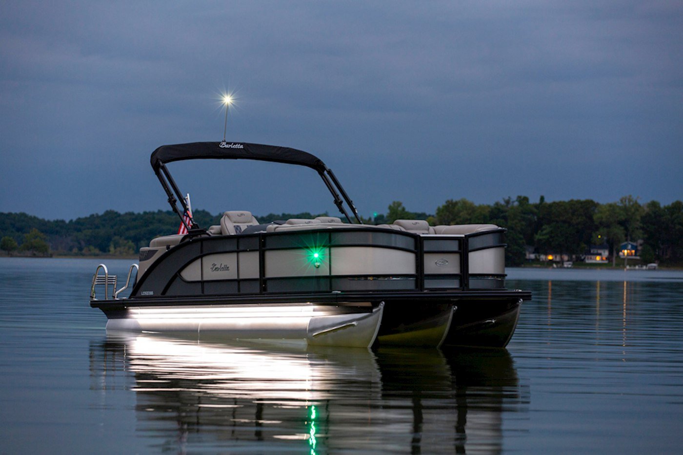 Pontoon Boat Buyer’s Guide: Everything you Need to Know Before you Buy