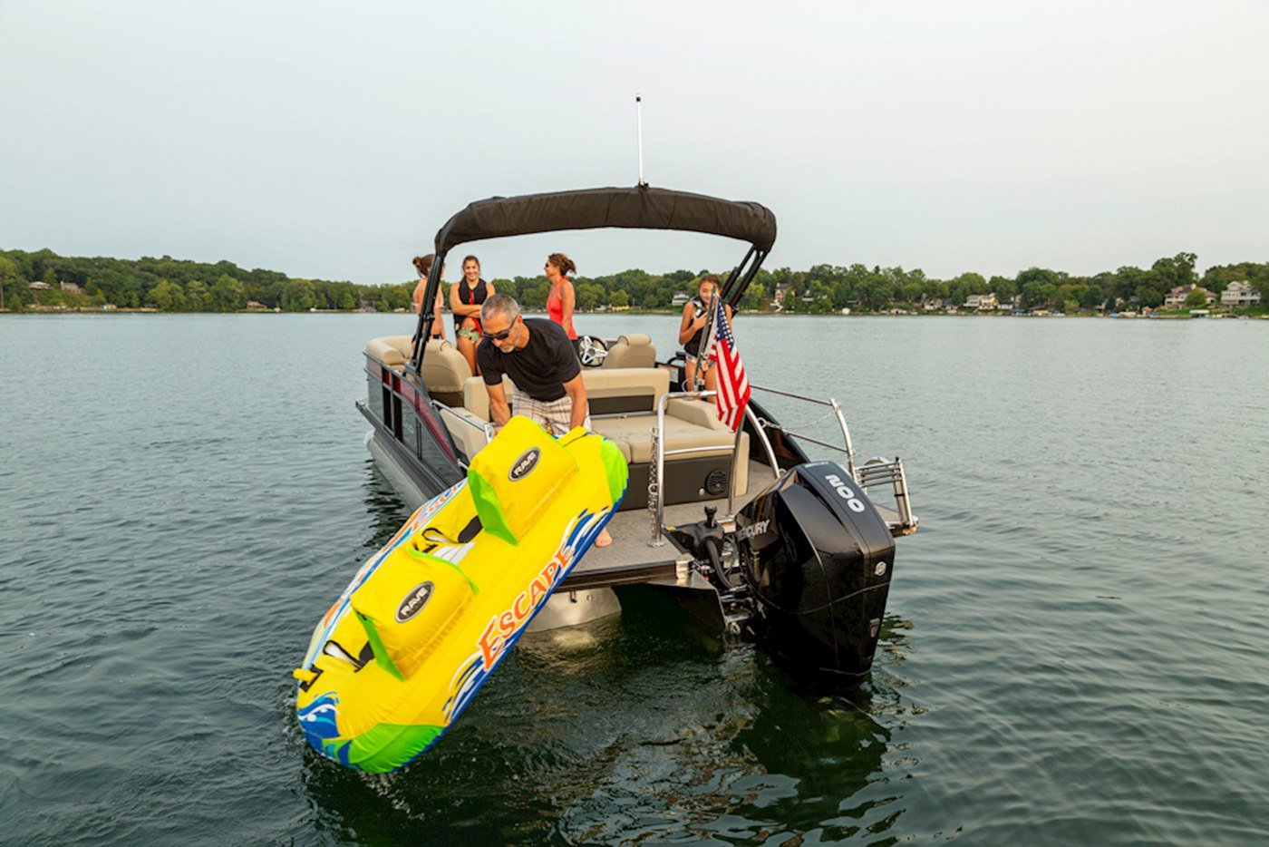 Great Accessories to Customize your Pontoon Boat