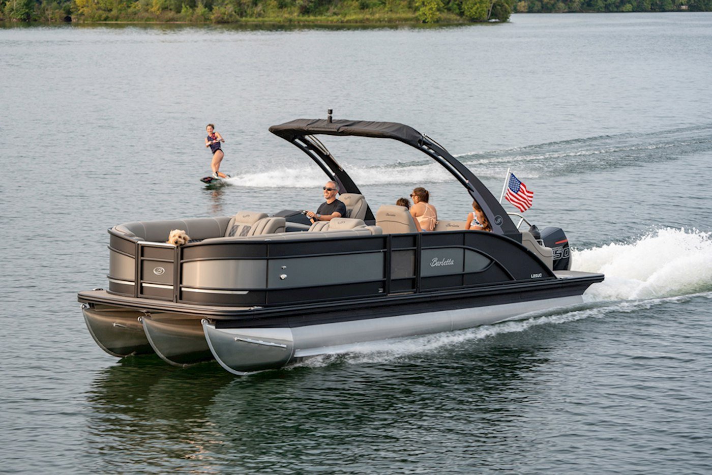 Why Pontoon Boats are a Great Choice for Water Sport Enthusiasts
