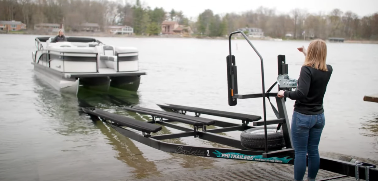 How to Pull a Pontoon Boat Out of the Water (4 Easy Steps)