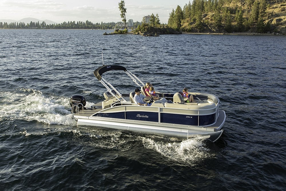 https://www.barlettapontoonboats.com/hubfs/Cabrio%20pics%202022/20UC/20UC_G8A4634.jpg