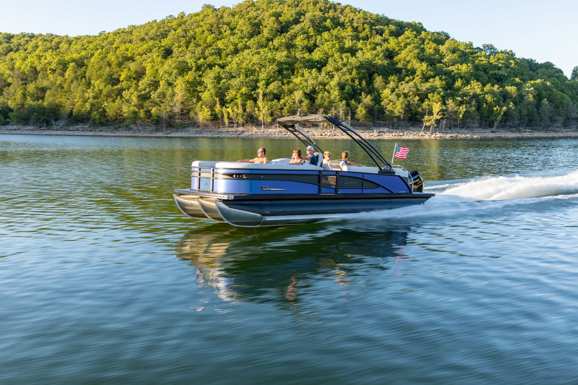 Prep Your Pontoon Boat for Summer: The Process of Summerizing