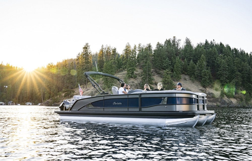 9 Types of Pontoon Boats. How to Choose the Best One for You